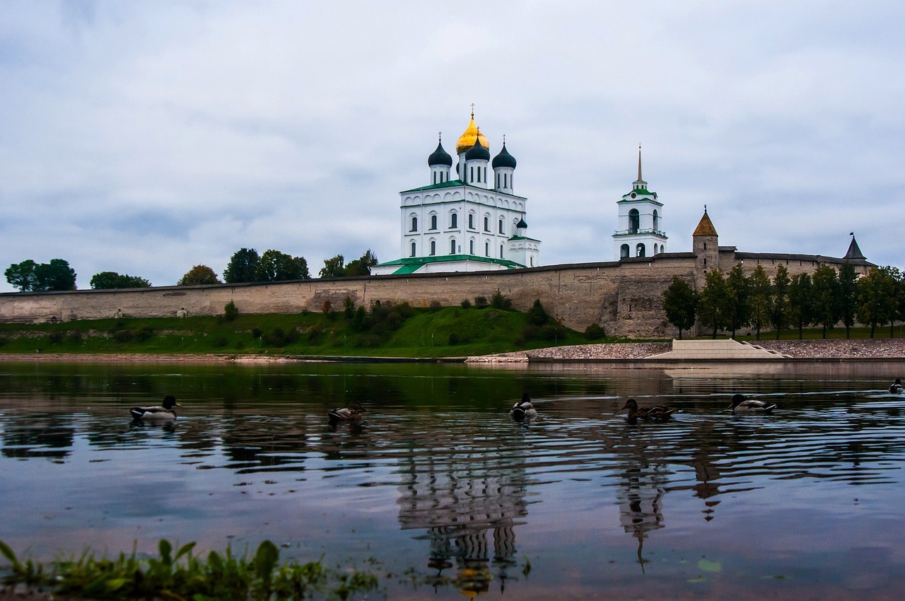 В Пскове сегодня из-за репетиции парада ограничат движение транспорта
